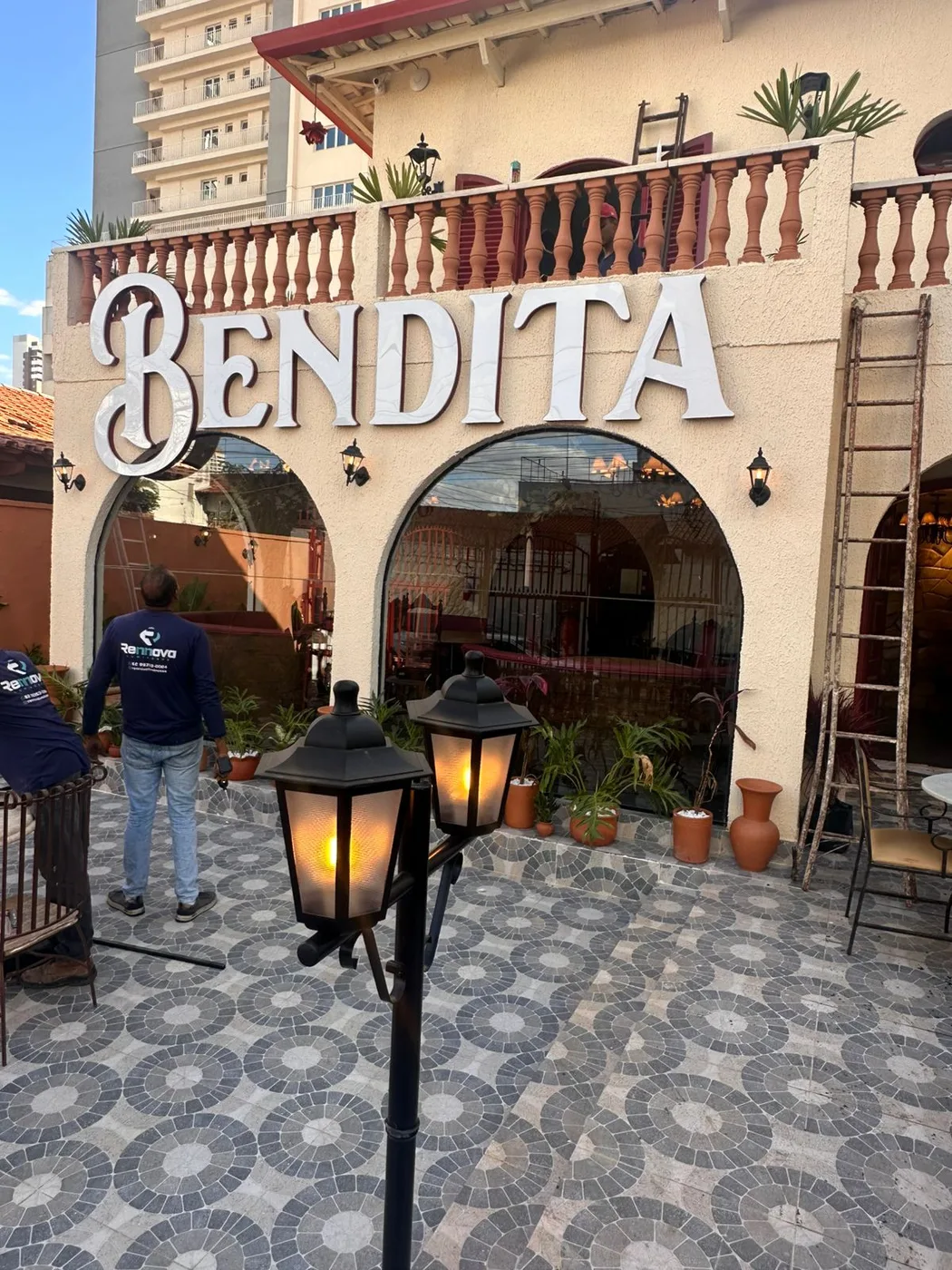 Letras caixa 3D da fachada Bendita